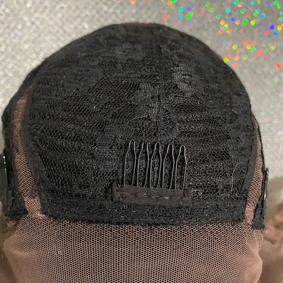 🍁New 20” Kenzie Lace Front 2-Way Parting Space Human Hair Blend Wig🍁 - Picture 8 of 10